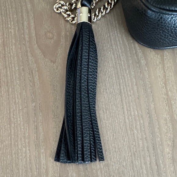 Gucci Pebbled Calfskin Medium Soho Flap Crossbody Black - Picture 9 of 13